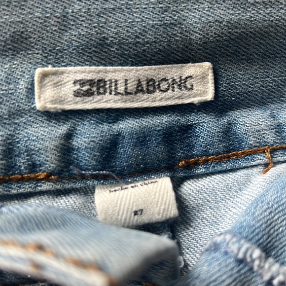 Billabong High Rise  flare jeans - Picture 3 of 3